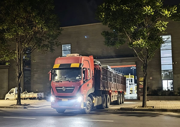 The automatic feed packaging & palletizing equipment in Yangzhou has been successfully shipped.