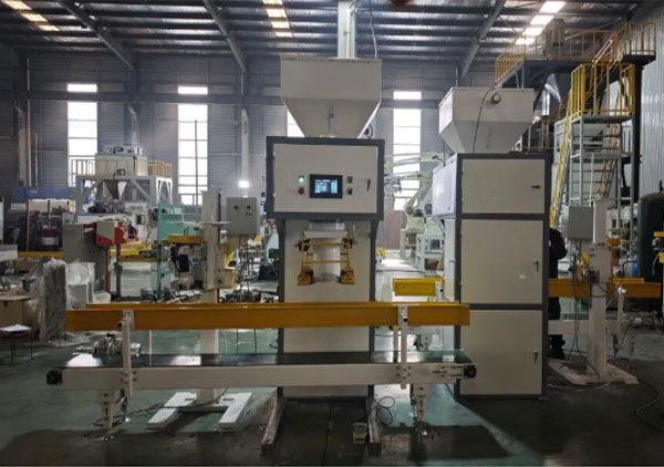 The double-screw packaging machines for Shandong Refractory Group have been successfully dispatched.